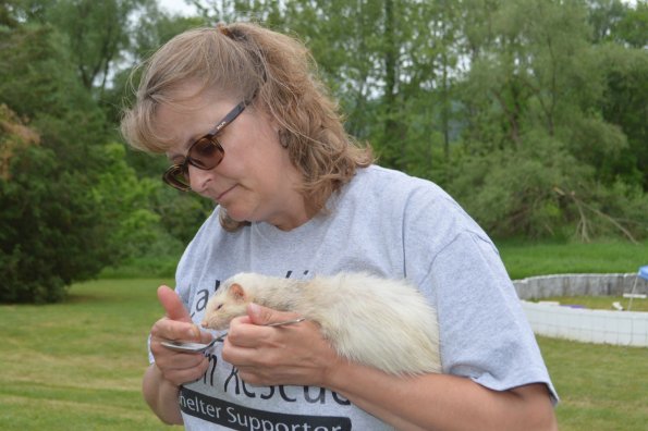 Tina feeding Maddie soupie (1)