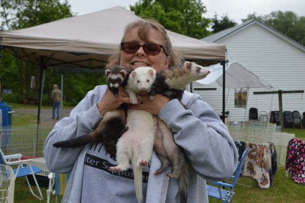 Tina with Mala, Odie, Ferg (3)